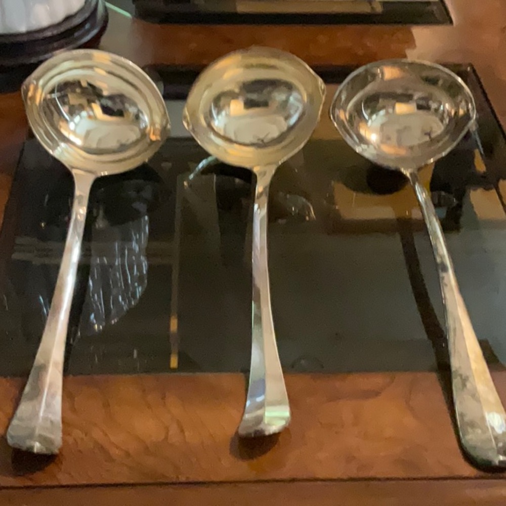 Silver drink ladles. Silverplate and nice weight!  Will polish with purchase.